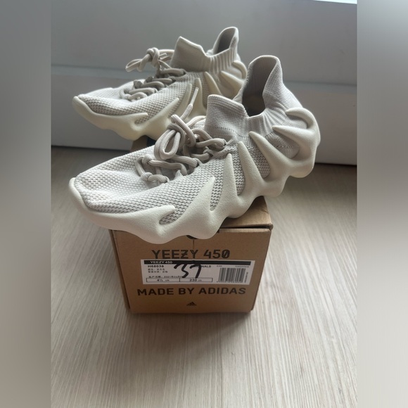 Adidas Yeezy 450 stone flax / tan DEADSTOCK SIZE 4 1/2 UK - Picture 4 of 6
